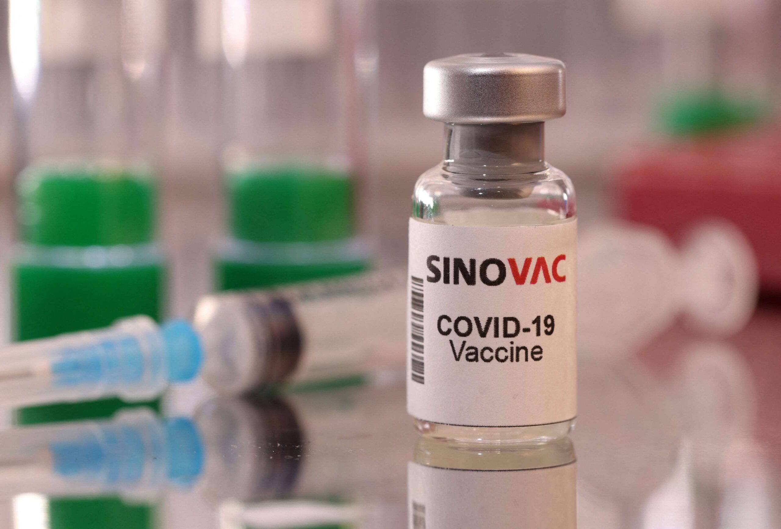 China acusa EUA de “intenção maligna” para desacreditar suas vacinas contra Covid