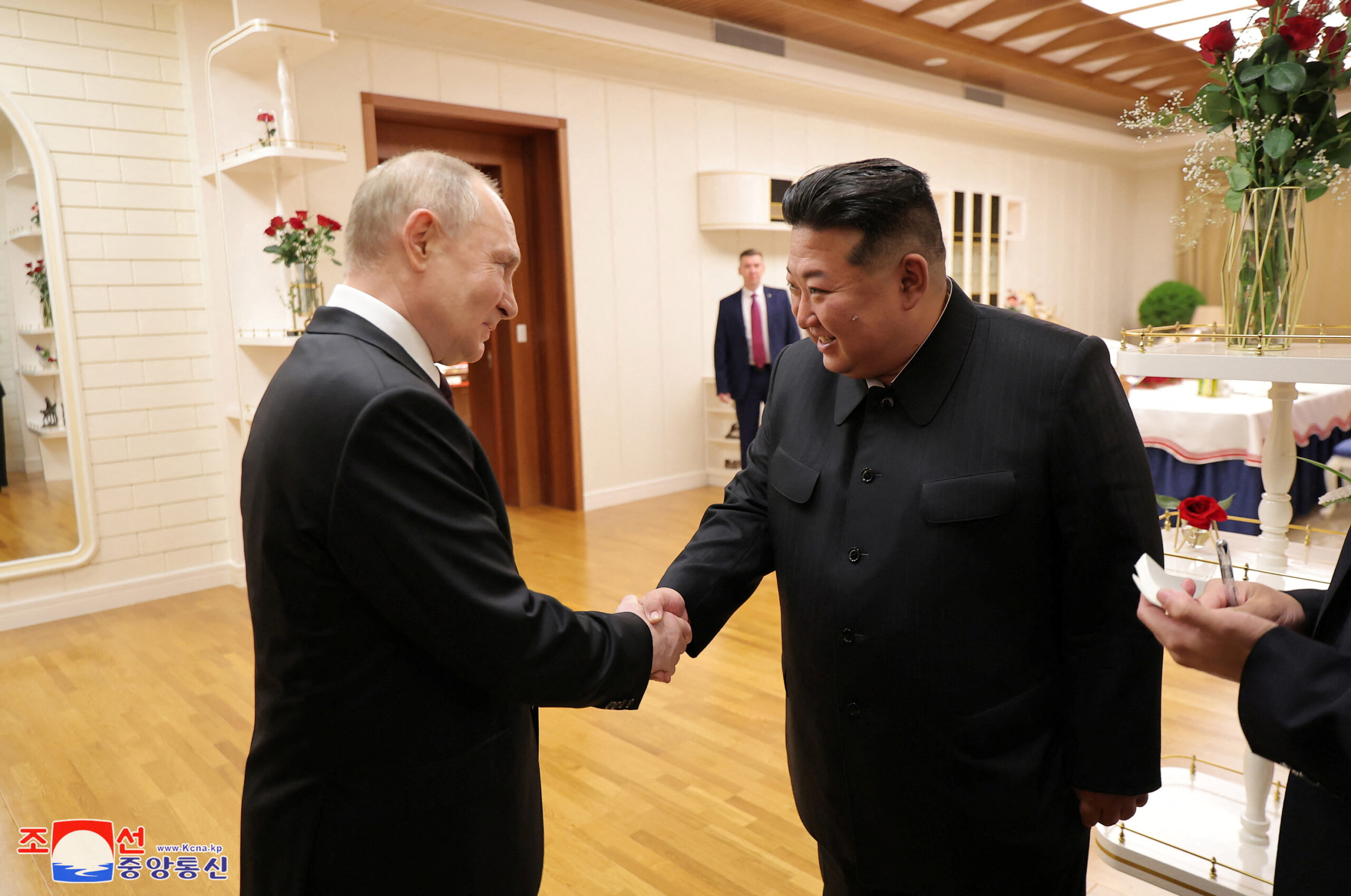 Putin e Kim assinam pacto de defesa mútua entre Rússia e Coreia do Norte