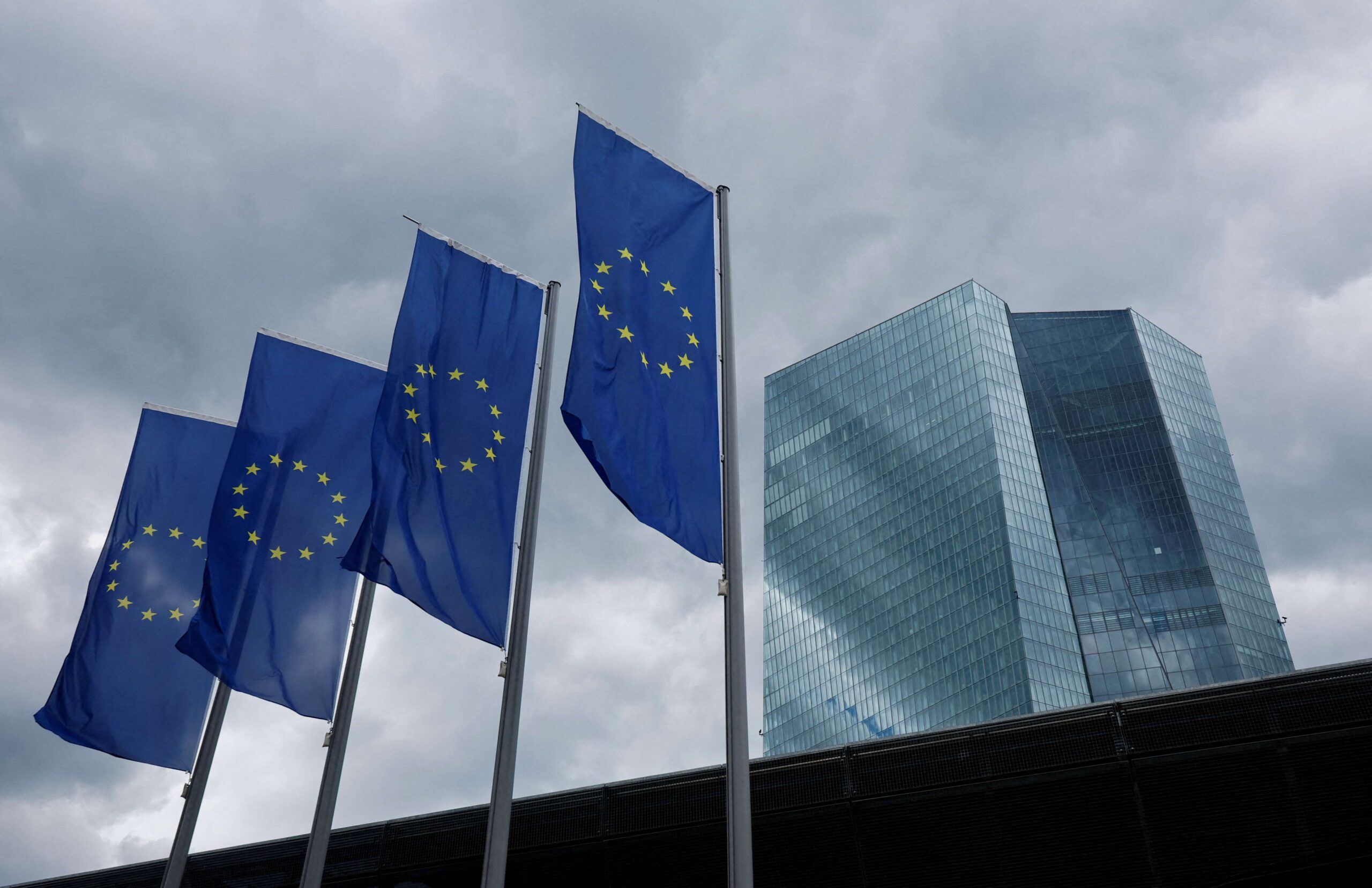 Membro do BCE apoia mais dois cortes na taxa de juros neste ano