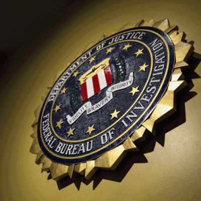 FBI faz alerta sobre novo golpe que roubou mais de R$ 50 milhões em criptomoedas