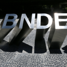 BNDES vai pagar até R$ 16 bi em dividendos ao governo em 2024, diz Mercadante
