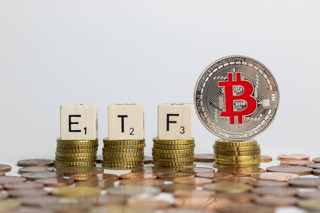 ETFs de Bitcoin têm US$ 200 milhões de saídas antes de decisão do Fed e inflação