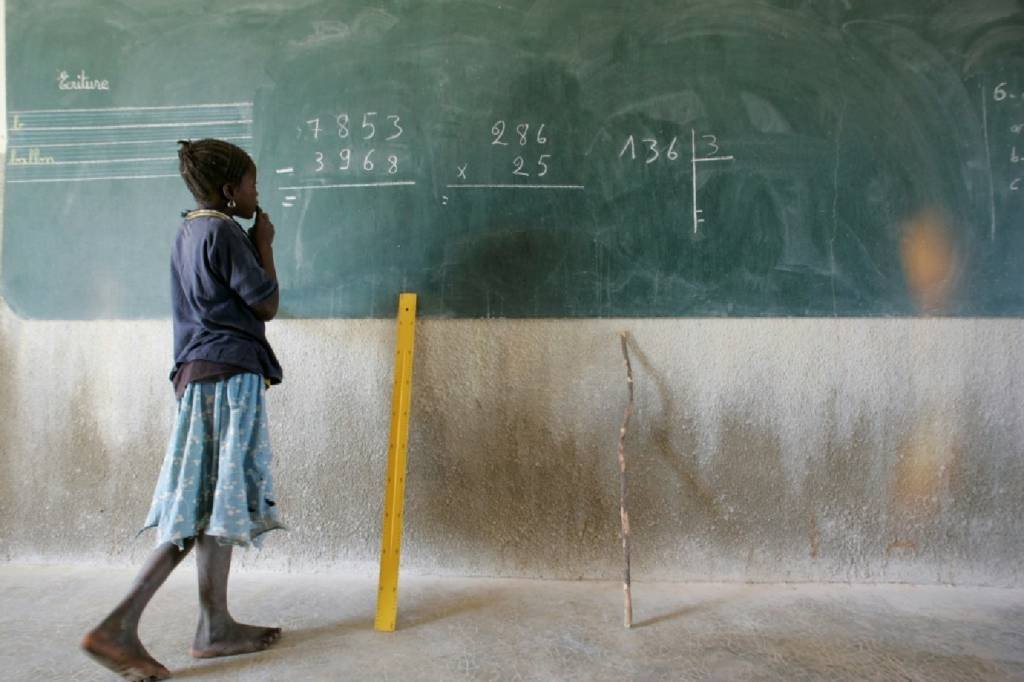 Unesco alerta para o custo trilionário de não investir na educação