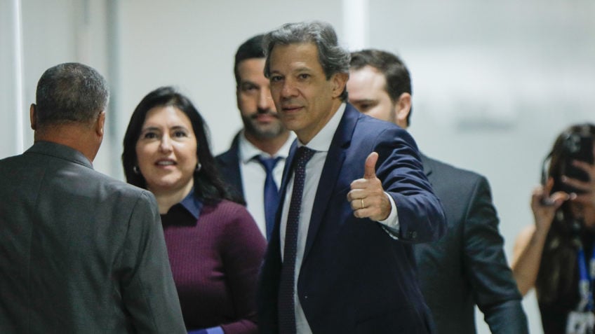 Queda na carga tributária foi surpresa para Lula, diz Haddad