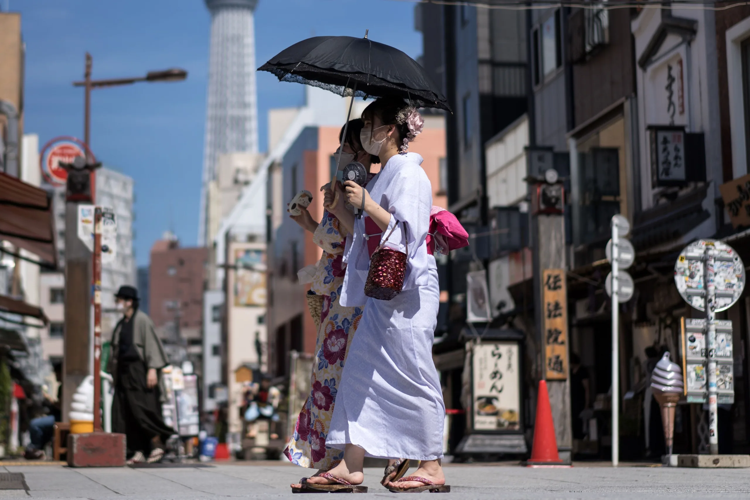 Fecundidade no Japão despenca; Tóquio cria app de namoro para virar o jogo