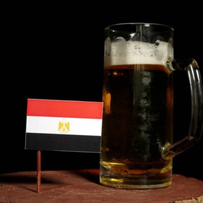 Cervejeiro amador dos EUA recria cerveja egípcia de 3 mil anos
