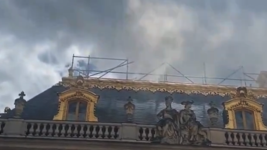 Incêndio atinge Palácio de Versailles, na França; assista
