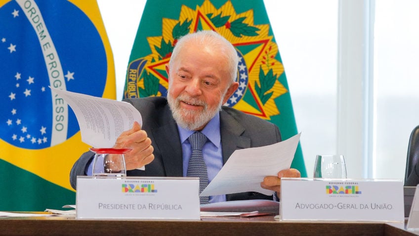 Ao vivo: Lula vai à assinatura de contrato para fortalecer o Plano Amazônia