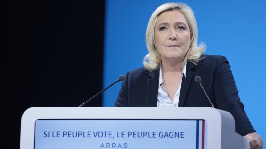 Direita pode formar aliança na França contra Macron