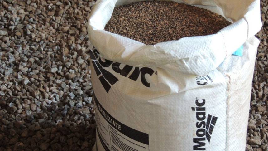 Produtor já comprou 70% dos fertilizantes para a soja (e paga mais caro), diz Mosaic