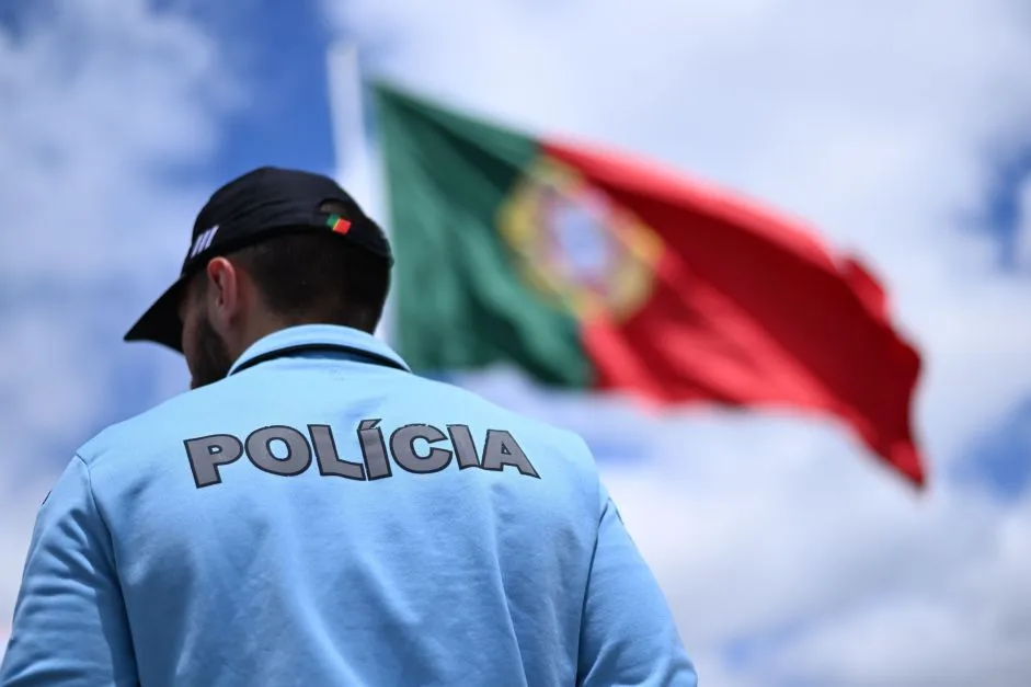 Polícia de Portugal faz operação sobre tratamento caro para gêmeos brasileiros