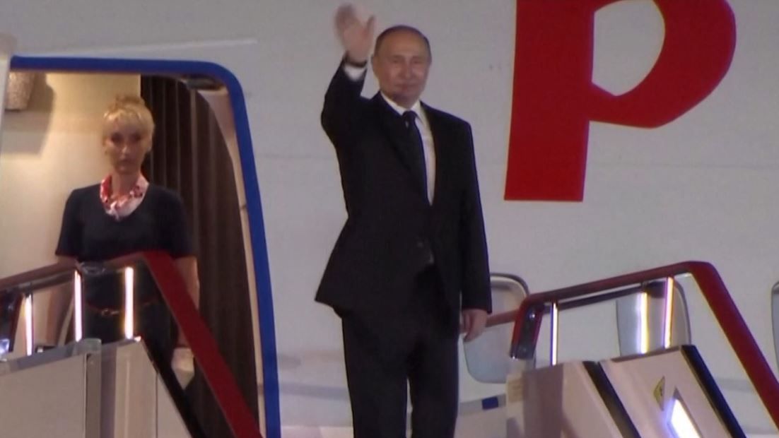 Vladimir Putin encerra visita à Coreia do Norte e segue para o Vietnã; veja