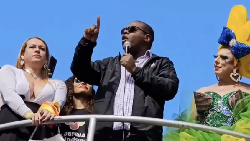 Políticos vão à Parada LGBT+ em São Paulo