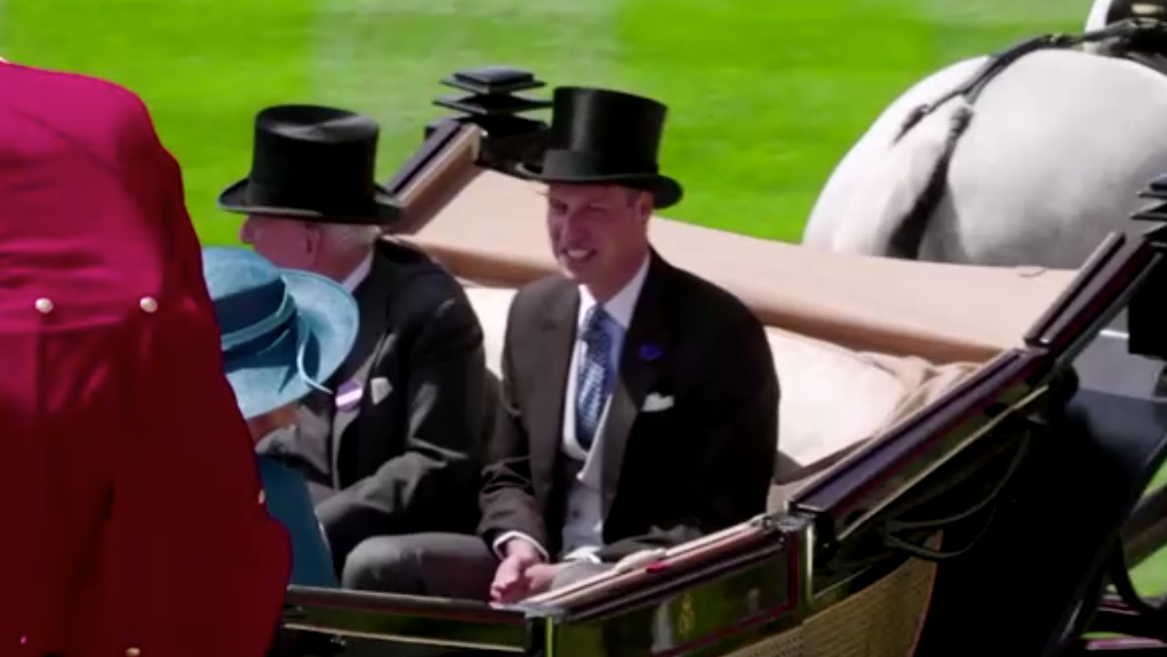 Príncipe William substitui rei Charles III em evento real de corrida de cavalos