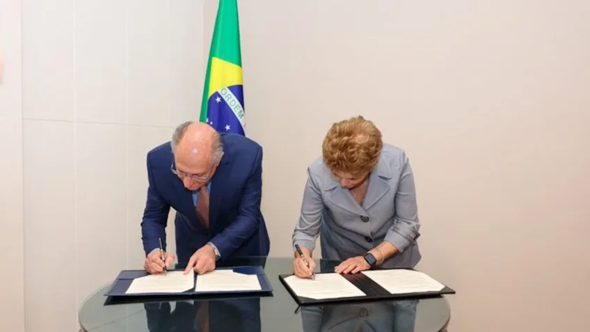 Alckmin e Dilma formalizam R$ 5,7 bi do Banco do Brics para o RS