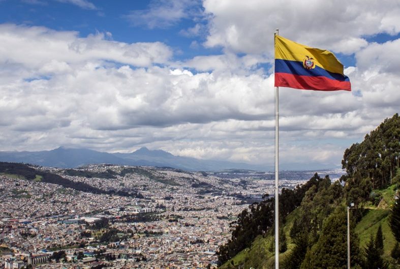 Equador passa a exigir visto para chineses após aumento de fluxo migratório