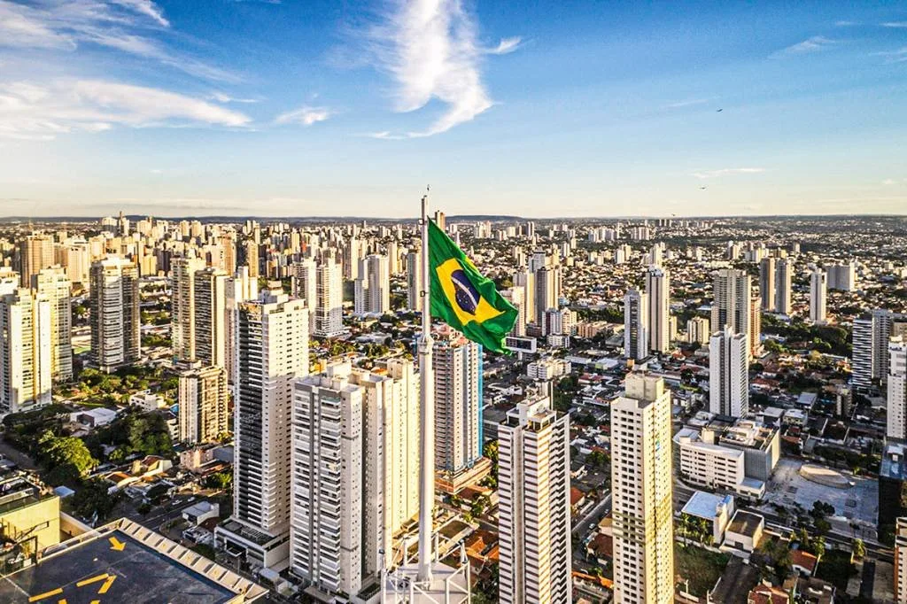 Brasil deve subir uma posição e fechar 2024 como a 8ª maior economia do mundo, estima FMI
