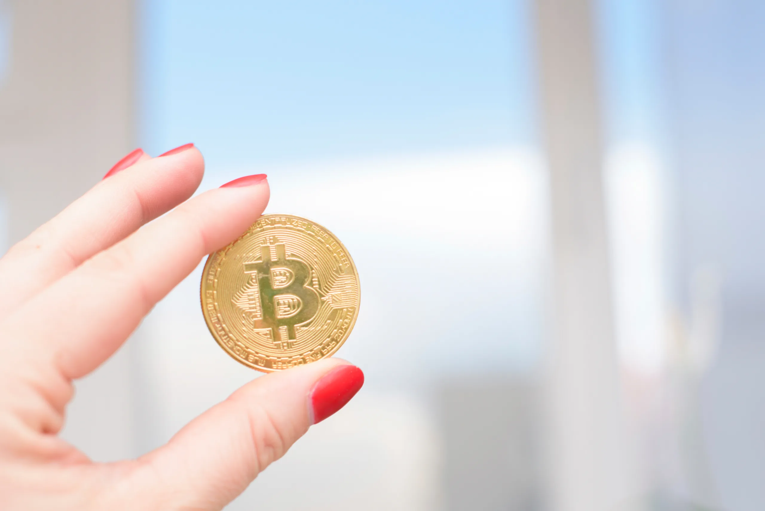 ETFs de bitcoin têm fluxo positivo por 18 dias e sustentam a cripto acima dos US$ 71 mil