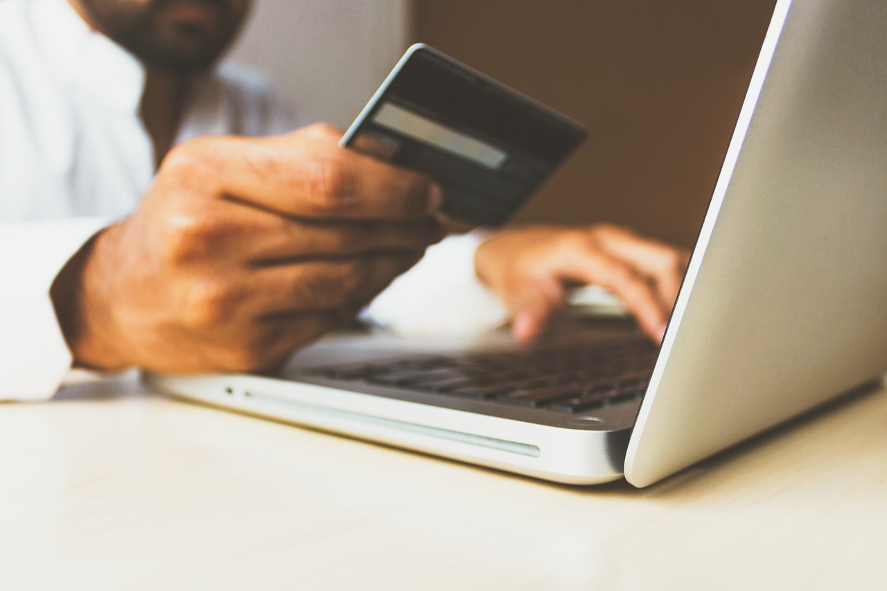 XP Seguros libera investimento em previdência com cartão de crédito
