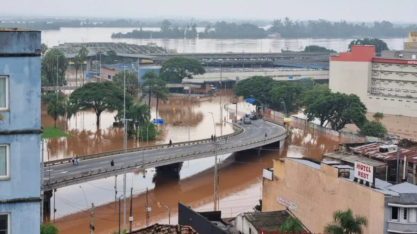 Nível do Guaíba baixa e rodoviária de Porto Alegre volta a operar