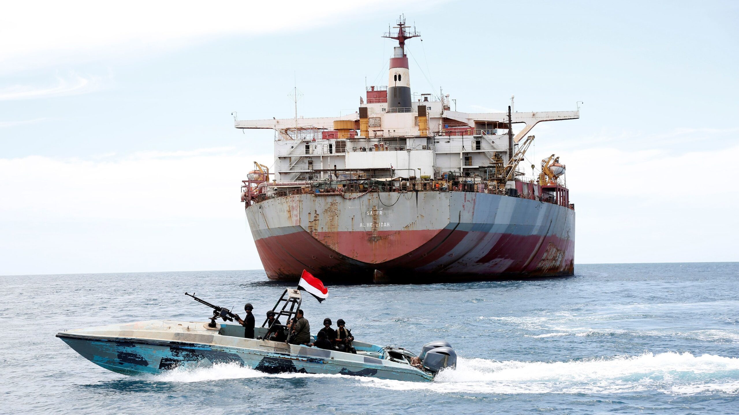 Morrem 38 imigrantes após barco virar no Iêmen, diz autoridade