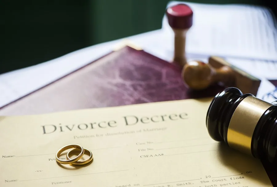 Justiça concede pedido de divórcio após a morte de um dos cônjuges; entenda