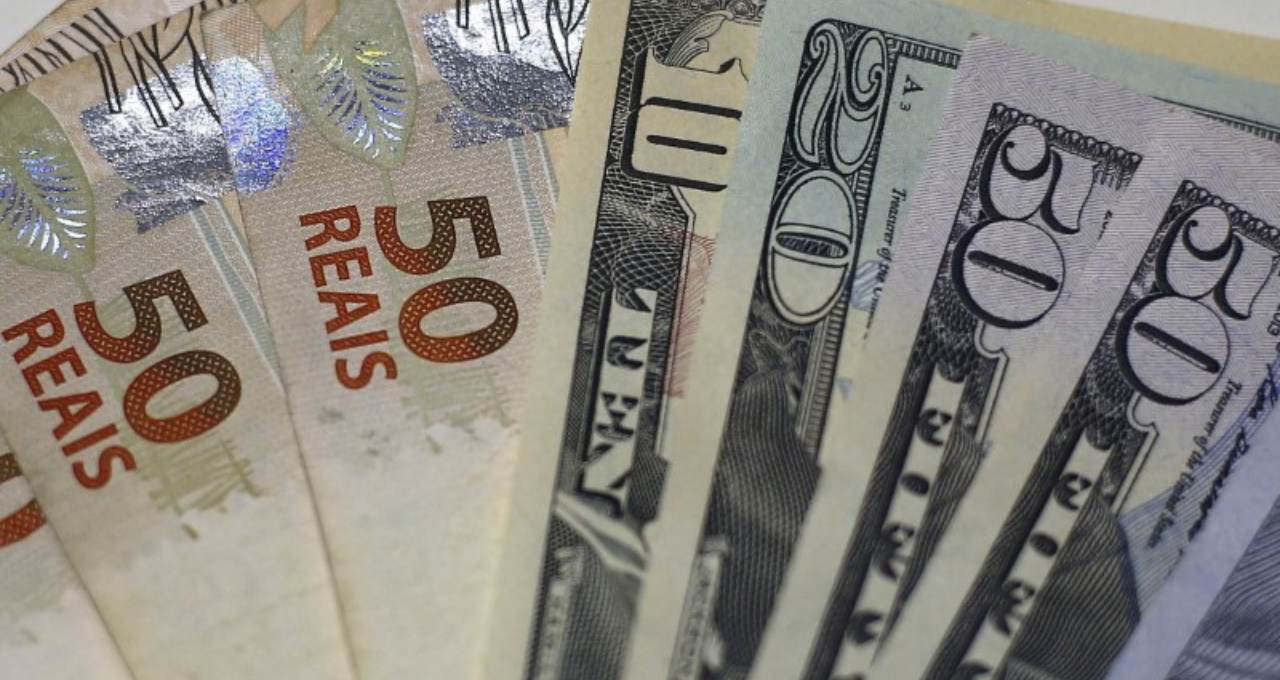 Dólar renova máxima do ano e atinge a R$ 5,47: Veja os dois motivos que fizeram a moeda norte-americana disparar hoje