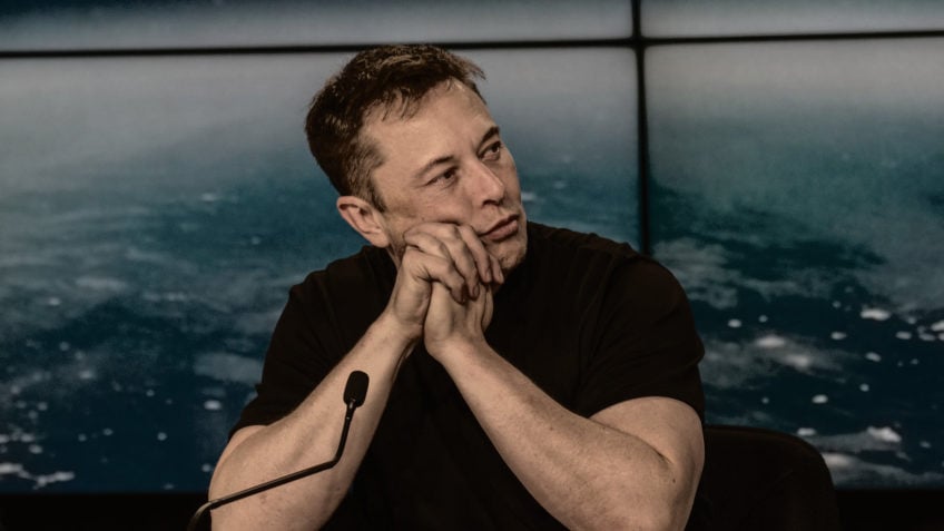 Entenda por que investidores da Tesla estão processando Elon Musk