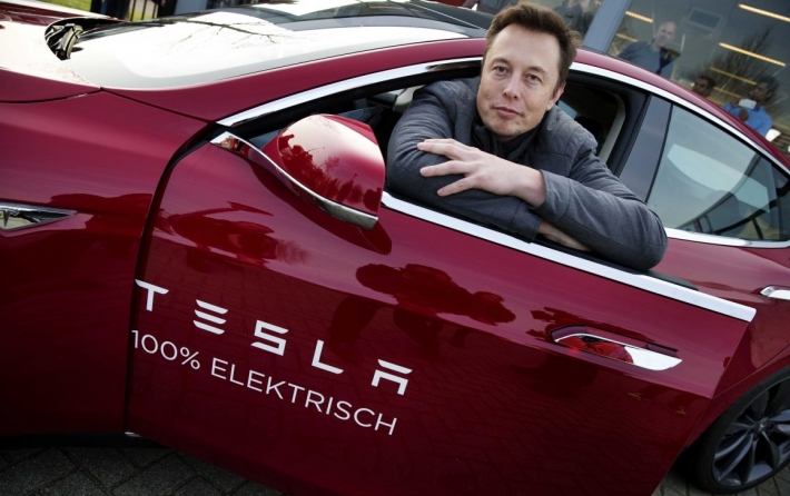 O que levou o bilionário Elon Musk a ser acusado de insider trading na Tesla