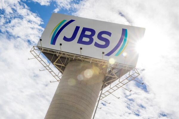 JBS vai pagar antecipadamente até US$ 500 milhões em títulos emitidos no exterior