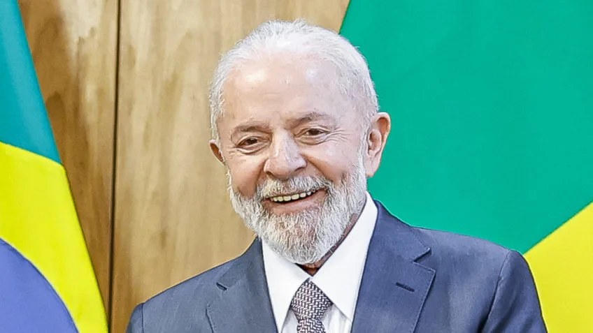 Pessimistas sendo surpreendidos novamente, diz Lula