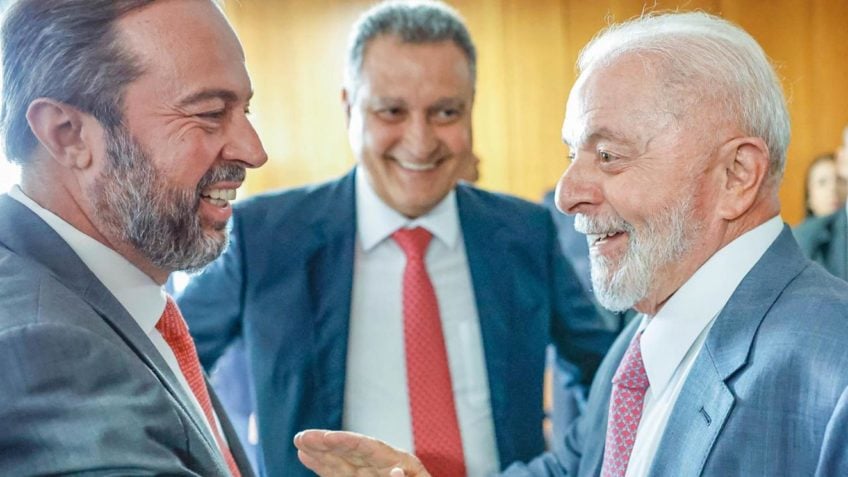 Lula deve bater martelo sobre concessões de energia nesta 3ª