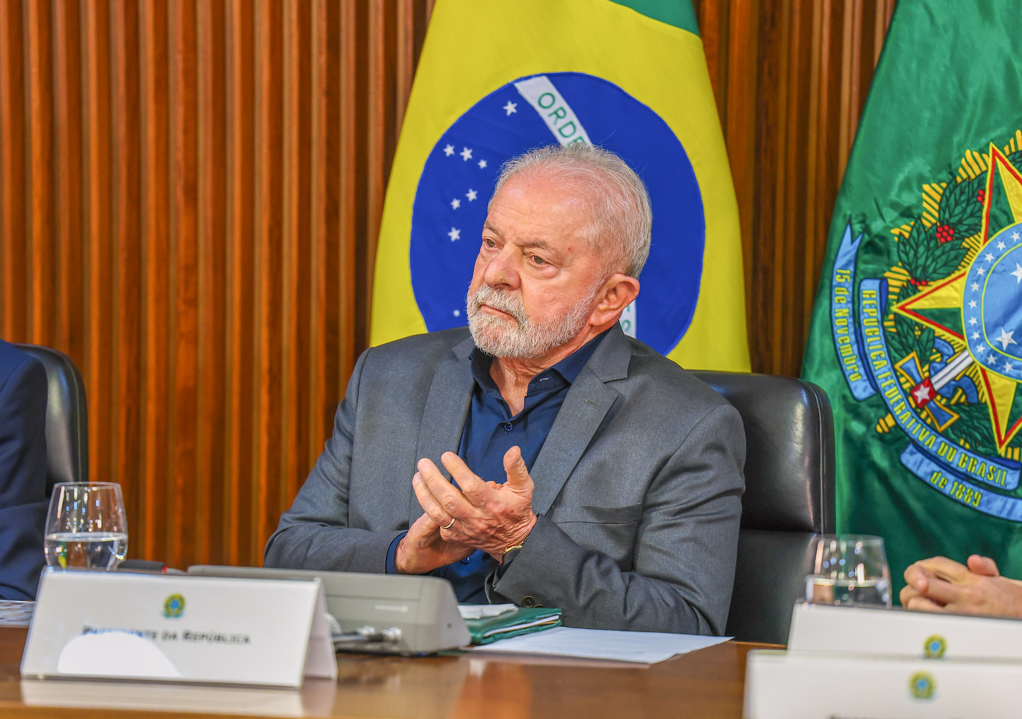 Lula critica burocracia ao assinar contrato do Plano Amazônia: “É preciso ser rápido”