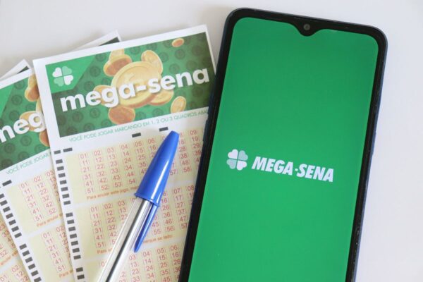 Mega-Sena: confira os números sorteados no concurso 2735