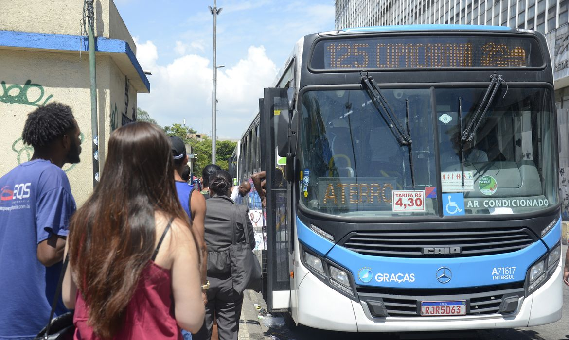 Vai ter greve de ônibus em São Paulo amanhã? Veja o que decidiu o sindicato