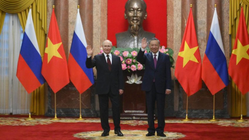 Depois da Coreia do Norte, Putin desembarca no Vietnã