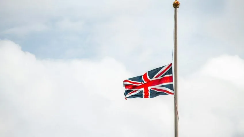 Reino Unido pode iniciar deportação para Ruanda em 24 de julho