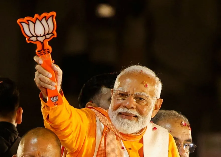 Aliança do premiê Modi deve vencer eleições na Índia, segundo boca de urna