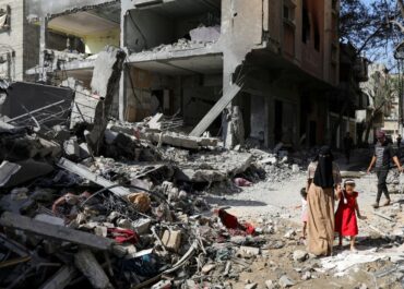 Mais de 50 pessoas morrem ou ficam desaparecidas após ataques em Gaza, diz diretor