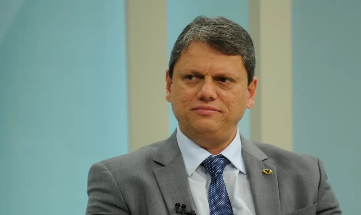 Tarcísio, sobre governo Dilma: “Ela sempre foi muito respeitosa comigo e eu com ela”