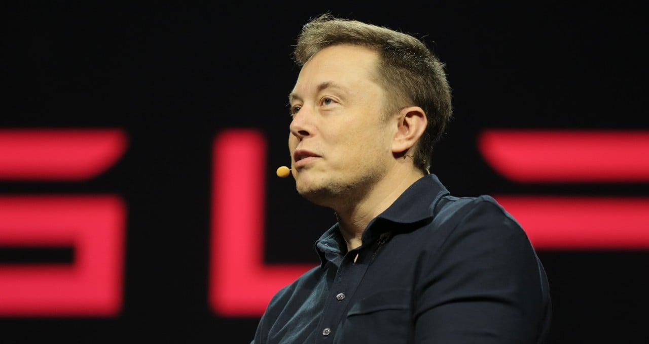 Pacote salarial bilionário de Elon Musk evidencia tensões na Tesla (TSLA34); entenda