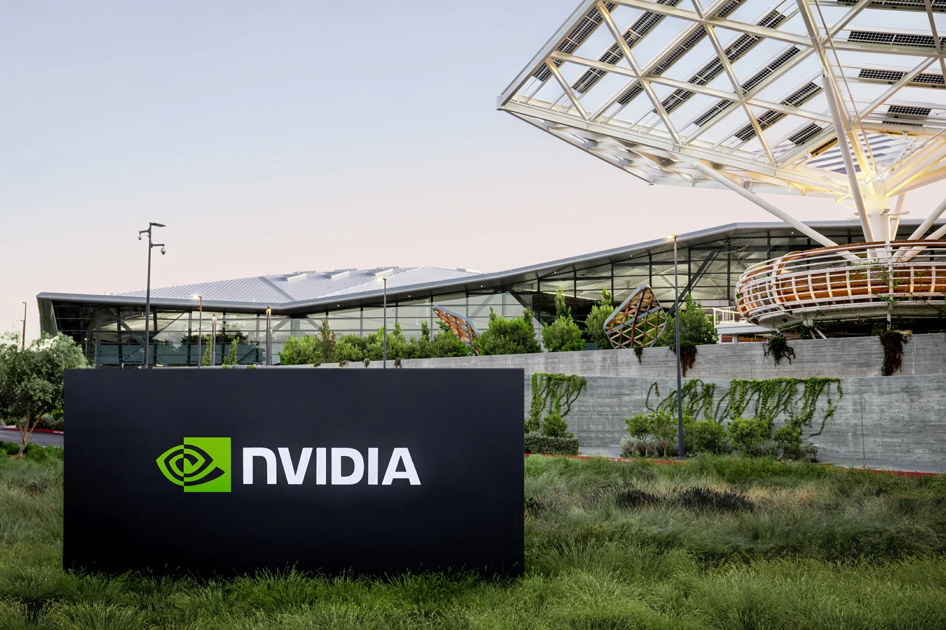 Nvidia expande parceria por “fábricas de inteligência artificial”