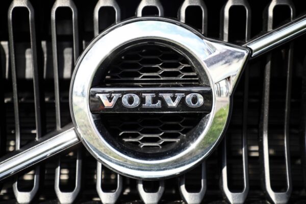 Ações da Volvo sobem 7% enquanto investidores aguardam BCE